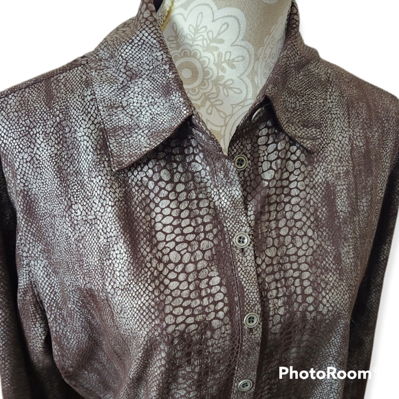 Chico's python print button down blouse size large - Picture 8 of 9